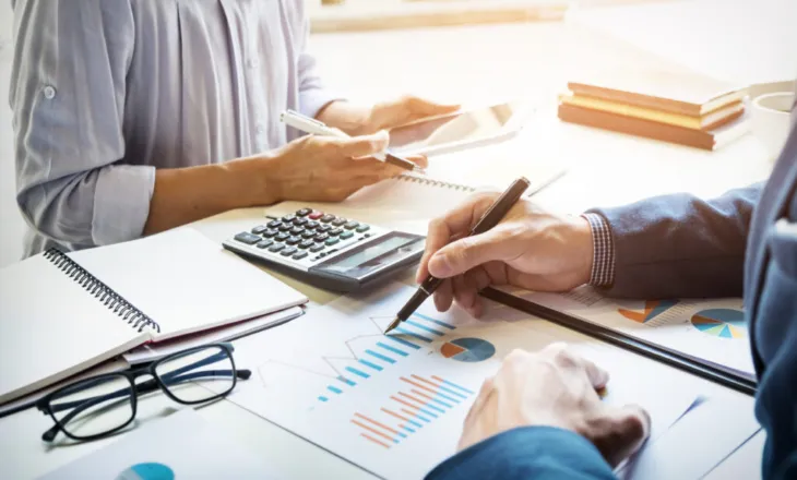 Nis dorëzimi i DIVA 2025, prindërit me paga të ulëta do marrin 6.240 lekë për fëmijë kompensim, ata që…