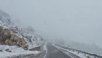 Nisin reshjet e borës në qarkun e Kukësit/ Temperaturat zbresin deri në –16°C, autoritetet i bëjnë thirrje shoferëve për kujdes