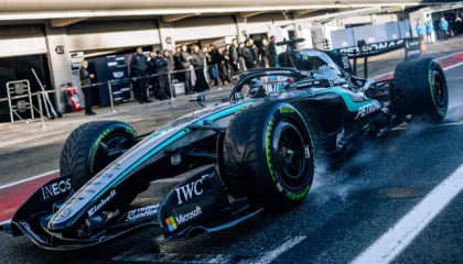 Nisin testet e para private në Katalonjë, në pistë zbresin Mercedes e Red Bull, të martën debutojnë Ferrari e McLaren