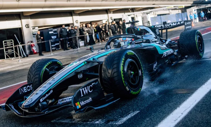 Nisin testet e para private në Katalonjë, në pistë zbresin Mercedes e Red Bull, të martën debutojnë Ferrari e McLaren