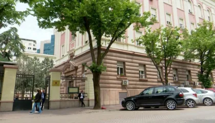 Nisja e sesionit të ri parlamentar/ Zyrtarë të ambasadës së SHBA takime me krerët e grupeve parlamentare në kryesinë e Kuvendit