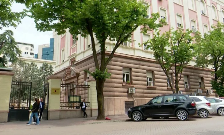 Nisja e sesionit të ri parlamentar/ Zyrtarë të ambasadës së SHBA takime me krerët e grupeve parlamentare në kryesinë e Kuvendit