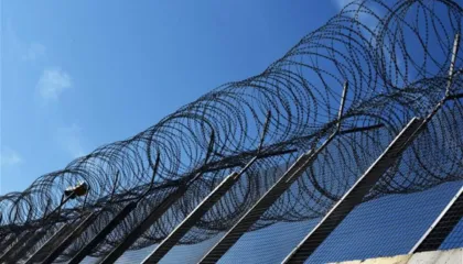 Një nga figurat më të rrezikshme të botës së krimit në Athinë, goditet me thikë i burgosuri shqiptar në Greqi