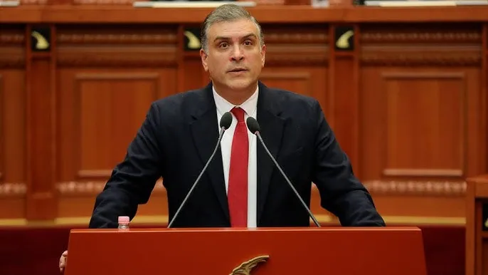 “Një qeveri që takson bukën e gojës…”/ Seanca plenare, Blushi: Viti 2026, nuk garantoni as ujë të pijshëm