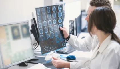 Një rast që i habit shkencëtarët/ Personi më i ri me Alzheimer – një nëntëmbëdhjetëvjeçar zbuloi shenjat e para të sëmundjes