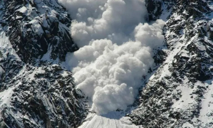 Një tjetër skiator vdes në një ortek në Alpe, gati 20 të vrarë në një muaj