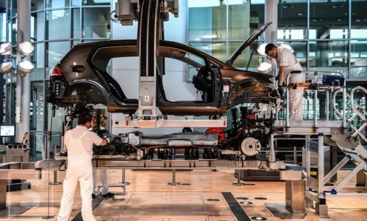 Një vit i trazuar “mbi katër rrota”