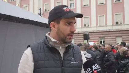 Njëri mjek e tjetri profesor! Ja dy emrat që propozon Lapaj për qeverinë tranzitore