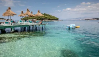 “Nottingham Post”: Britanikët zgjedhin Ksamilin, “Maldivet e Evropës”