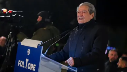 “Nuk do të pyesim për ty, do të marrësh fatin që meriton”/ Berisha thirrje për protestën e dytë kombëtare: Të tregojmë fuqinë tonë