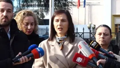 “Nuk garantohet liria e shprehjes”/ Organizatat e mediave u bën thirrje deputetëve: Mos e votoni projektligjin për shpifjen