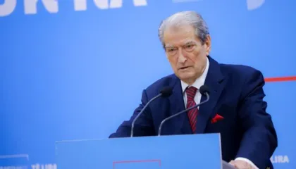 “Nuk heqim dorë”/Berisha paralajmëron protestën e radhës kombëtare, njofton datën