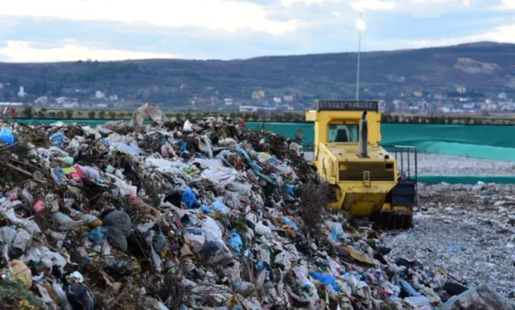 Nuk i trajtoi mbetjet sipas ligjit, 2 mln lekë gjobë për pikën e grumbullimit në Elbasan, nën hetim administratori (EMRI)