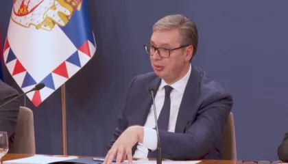 “Nuk jam naiv si Millosheviçi!” Vuçiç: Fushatë e egër kundër Serbisë, Kosova si Groenlanda?