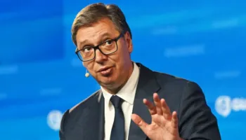 Nuk jam naiv si Millosheviçi/ Vuçiç: Fushatë e egër kundër Serbisë, Kosova si Groenlanda