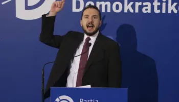 “Nuk kandidoj përballë të vetëpërjashtuarit”/ Salianji i përgjigjet Berishës: Askush nuk është mbi Kushtetutën e PD