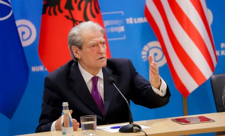 “Nuk vijmë në qeveri me dhunë”, Berisha në mbledhjen me grupin parlamentar të PD: Do të hapim rrugën për votën e lirë