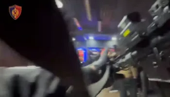 Operacion policor për kapjen e lojtarëve në një kazino (video)