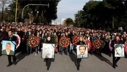 OPINION – Rituali i përvitshëm që tregon se “21 janari” do të ndjekë rrugëtimin e pashmangshëm të “9 janarit”…