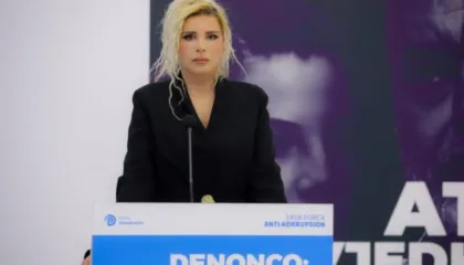 “Pak ditë me shi, Durrësi shndërrohet në kënetë”/ Denoncon, Vangjeli: Emirjana Sako të japë menjëherë dorëheqjen