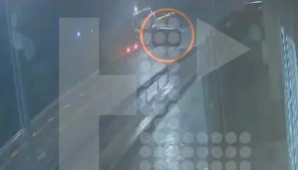 Pamje të frikshme në Greqi, tornado ngre në ajër makinën, shpëton mrekullisht shoferi