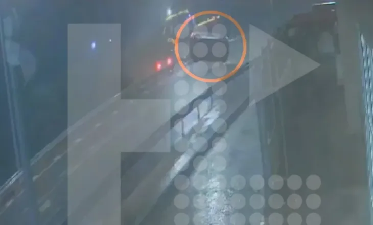 Pamje të frikshme, tornado ngre në ajër makinën, shpëton mrekullisht shoferi (Video)