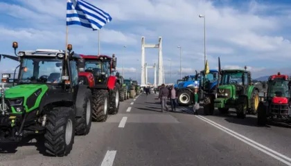 Pamjet/ Greqia e ‘paralizuar’ nga protestat, aksi Kakavijë-Janinë i pakalueshëm për 48 orë
