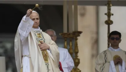 Papa Leon i XIV thërret 245 kardinalë nga e gjithë bota për një takim historik në Vatikan…