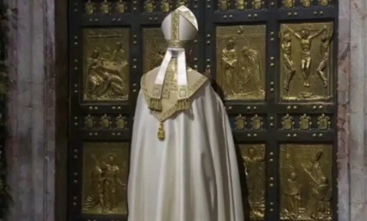 Papa Leone mbyll Portën e Shenjtë të Bazilikës së Shën Pjetrit, përfundon zyrtarisht viti jubilar i nisur nga Françesku