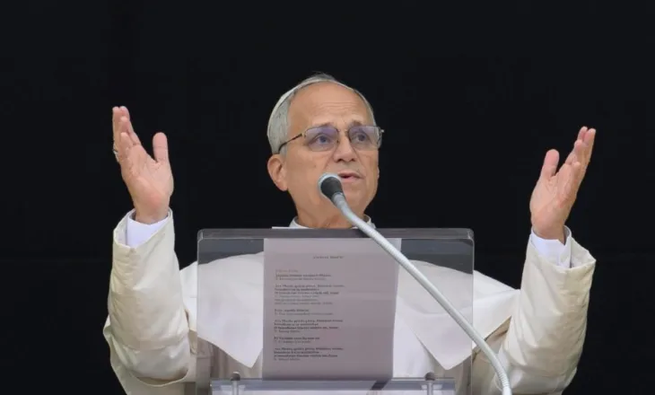 Papa Leoni XIV: Nuk duhet t’u besojmë “zëvendësuesve të lumturisë”, të gëzohemi nga dashuria e Zotit