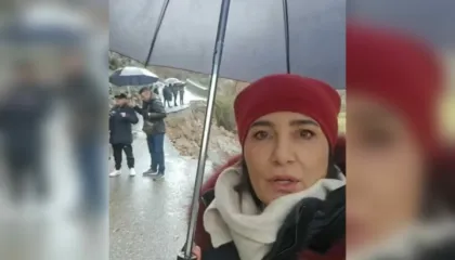 “Papërgjegjshmëria e shtetit”/ Shembja e rrugës izolon Dukagjinin, PD: Mungon energji