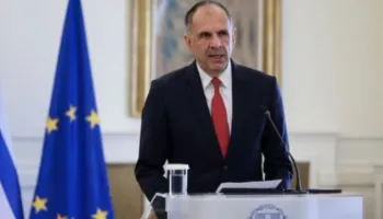 Paralajmërime nga Turqia, por Greqia nuk tërhiqet nga zgjerimi i ujërave territoriale