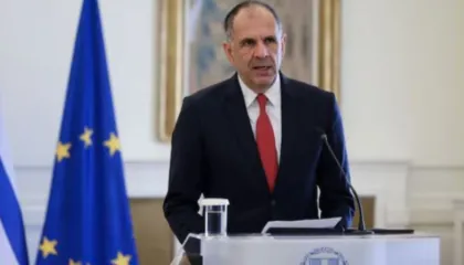 Paralajmërime nga Turqia, por Greqia nuk tërhiqet nga zgjerimi i ujërave territoriale