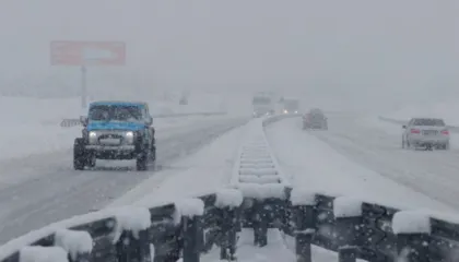 Paralajmërohet borë dhe ngrica në rrugë pas vërshimeve që goditën Kosovën