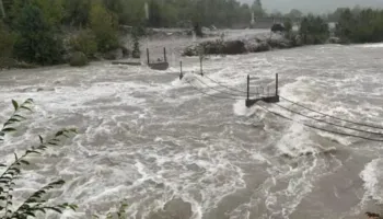 “Paralizohet” nga reshjet: Gjadri nën ujë, pa emergjencë civile në terren