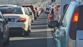 Paralizohet qarkullimi në autostradën Tiranë-Elbasan! Trafik i rënduar në ditën e parë të vitit