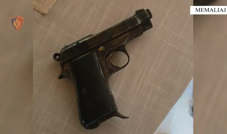 Parandalohet krimi në familje/ Dhunoi bashkëshorten dhe e kanosi me vdekje, arrestohet 53-vjeçari