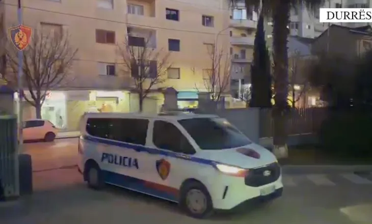 Parandalohet krimi në plazhin e Durrësit, kapet 24-vjeçari i armatosur me pistoletë