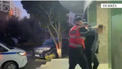 Parandalohet një ngjarje e mundshme kriminale, arrestohet 24-vjeçari në Durrës,  procedohet penalisht një tjetër