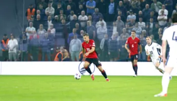 Paraqitja e legjionarëve, nga Hoxha te Shpendi, ja kuqezinjtë që spikatën