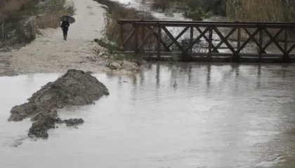 ‘Paratë nuk shkojnë për kanale, por për fantazma luksi’/ Situata e përmbytjeve, Tabaku: Fondi për Emergjencat Civile…