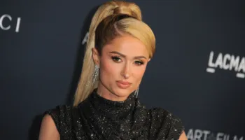 Paris Hilton për kasetën seksuale të publikuar: Njerëzit e quajtën skandal, por ishte abuzim