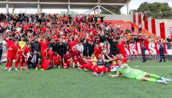 Partizani nis përgatitjet për Vorën, dy rikthime në kampin e kuq