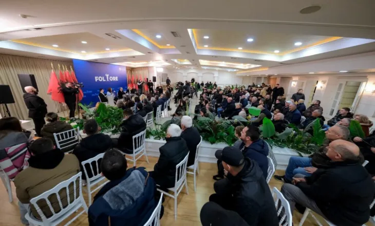 “Pas 13 vitesh opozitë të lodhshme…”/ Berisha në Kombinat, Salianji në Lezhë: Jemi në rrugën e duhur!