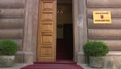 Pas 7 orësh, përfundon seanca në Kushtetuese për rritjen e rrogës së gjyqtarëve, trupa gjykuese tërhiqet për vendim