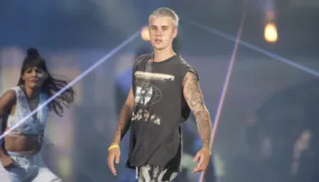 Pas katër vitesh mungesë, Justin Bieber do rikthehet në këtë skenë muzikore