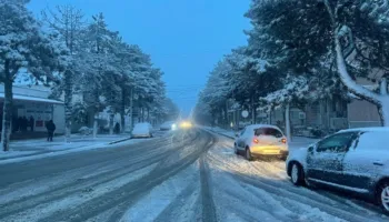 Pas Kukësit ‘zbardhet’ edhe Dibra, vështirësohet qarkullimi i automjeteve