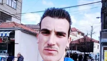 Pas lirimit të vrasësve të dyshuar flet babai i Martin Çeços: Do ta marr vetë hakun e djalit!