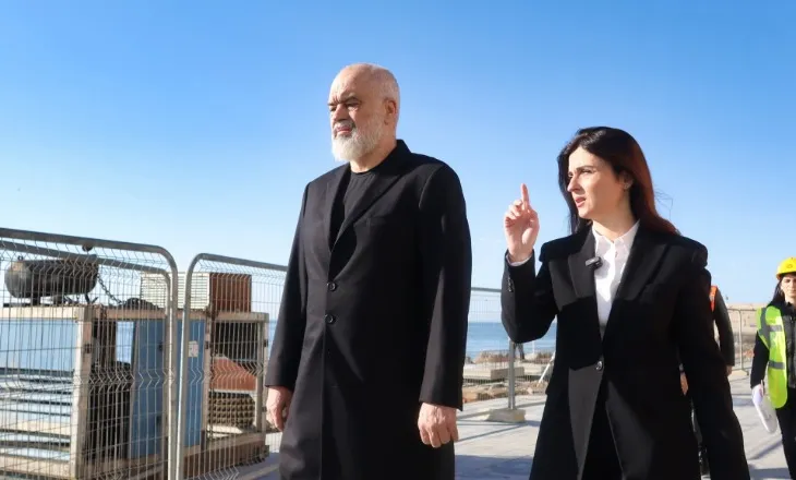 Pas takimit me kryebashkiakët, Rama inspekton punimet në shëtitoren “Taulantia” dhe godinën e parkimit të ri publik