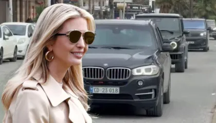 Pas Vlorës, Ivanka Trump shëtit nëpër Tiranë, shfaqet me makinën e ambasadorit të SHBA në Shqipëri